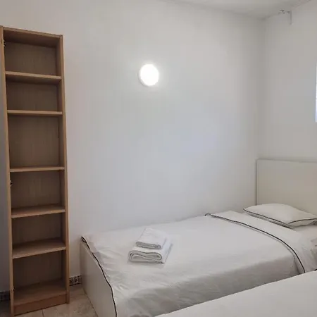 Casa Agradável Com Piscina Partilhada