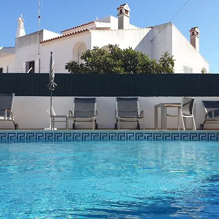 Casa Agradável Com Piscina Partilhada Apartamento
